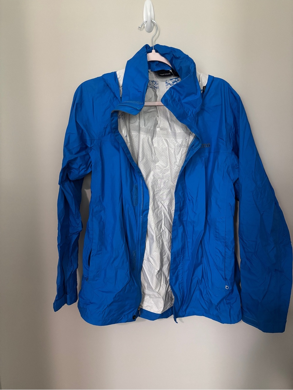 Marmot Blue Lightweight Windbreaker Jacket Size M - has peeling inside-